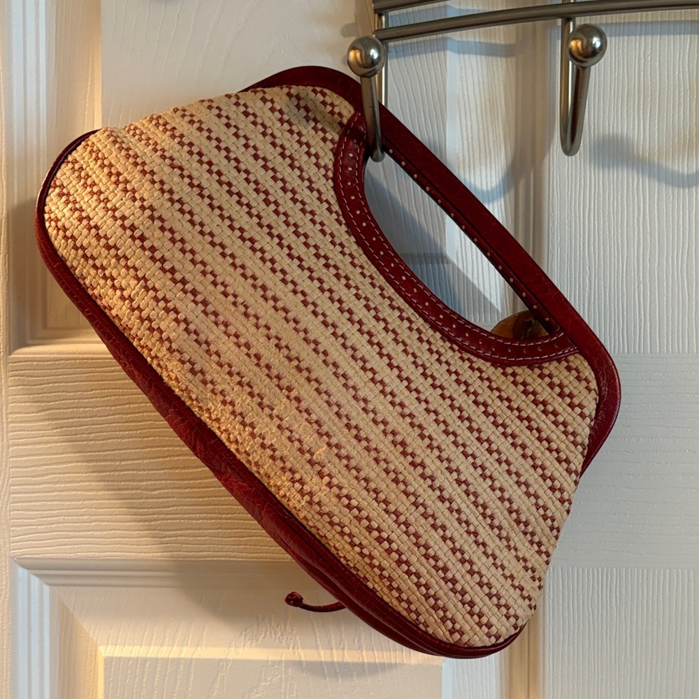 Isabella Fiore Dark Red Leather Floral & Woven Pattern Clutch Handbag - Picture 2 of 14